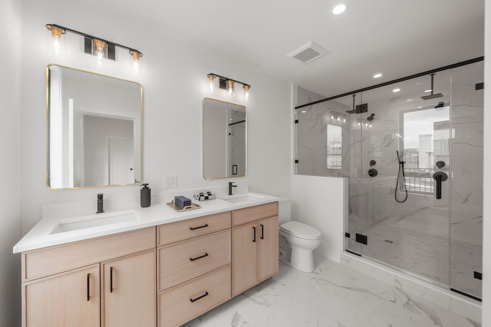 Condominium at 136 West 8th # 3, Boston MA 02127, Boston, photo 13 of 30