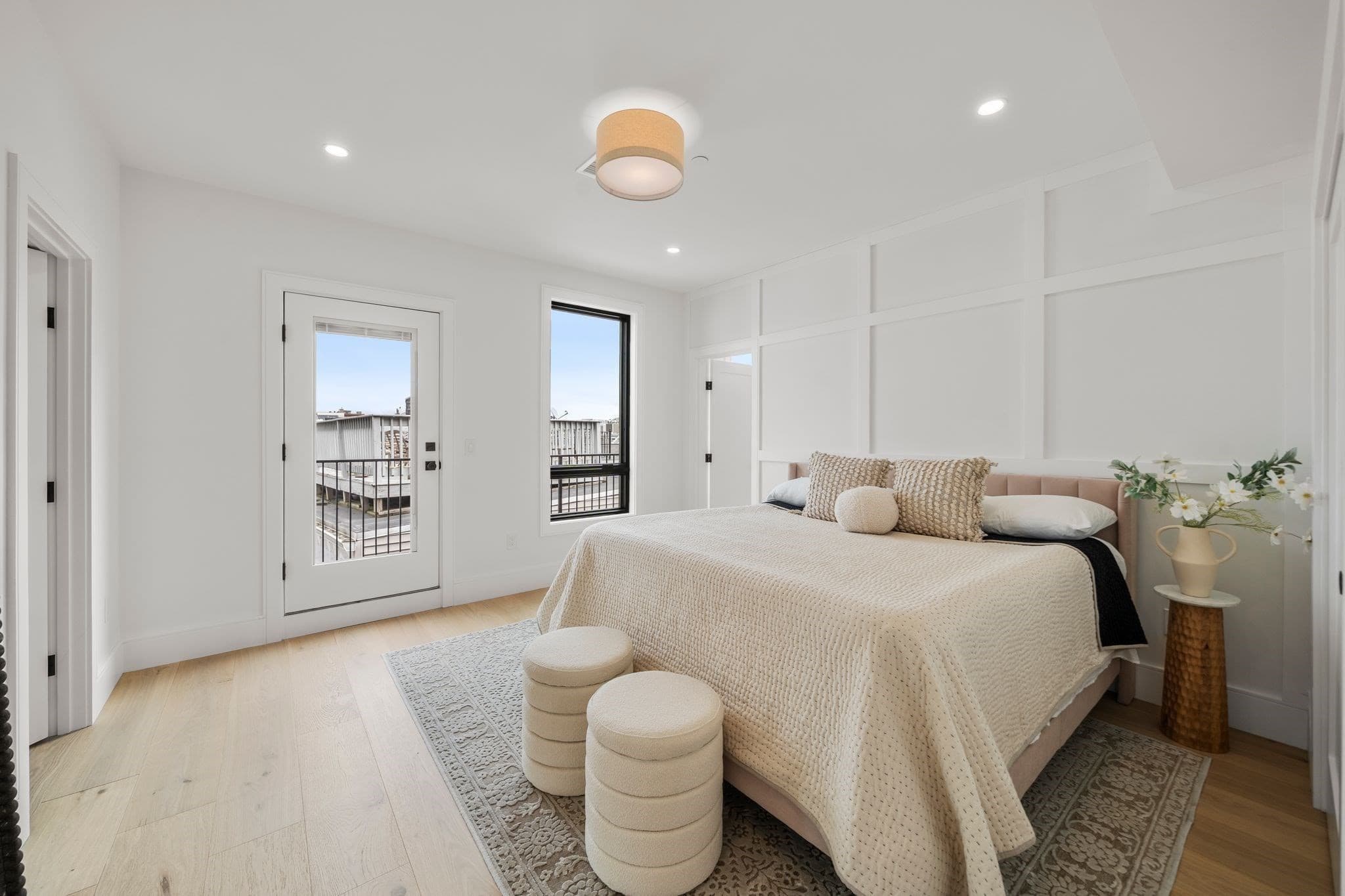 Condominium at 136 West 8th # 3, Boston MA 02127, Boston, photo 10 of 30