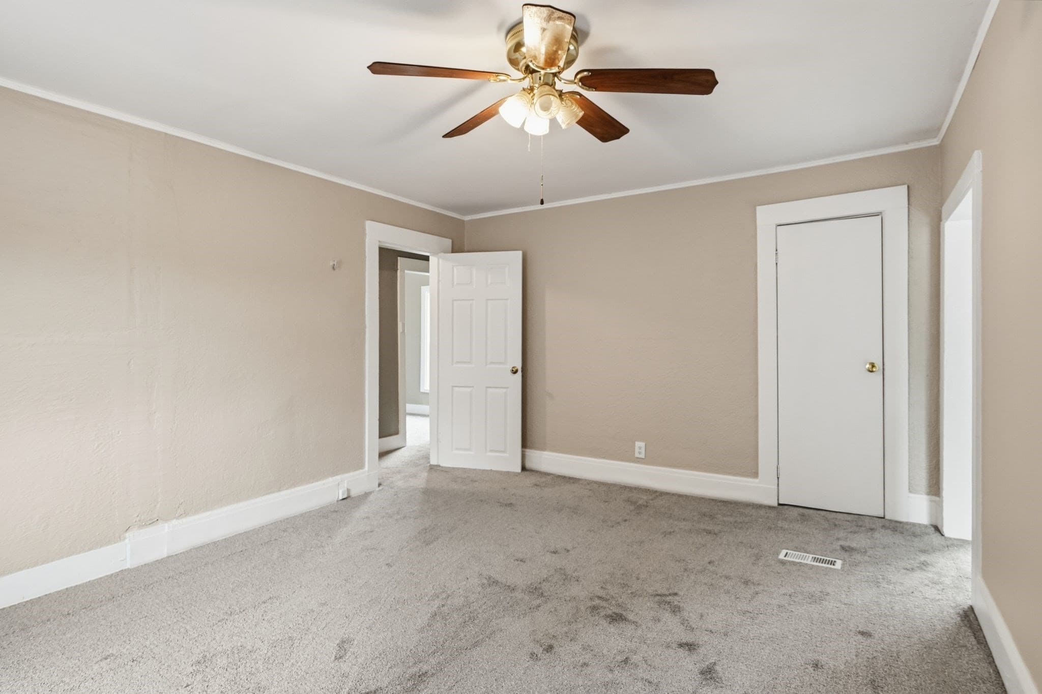 Single Family Residence at 52 Lebanon St, Springfield MA 01109, Springfield, photo 23 of 42