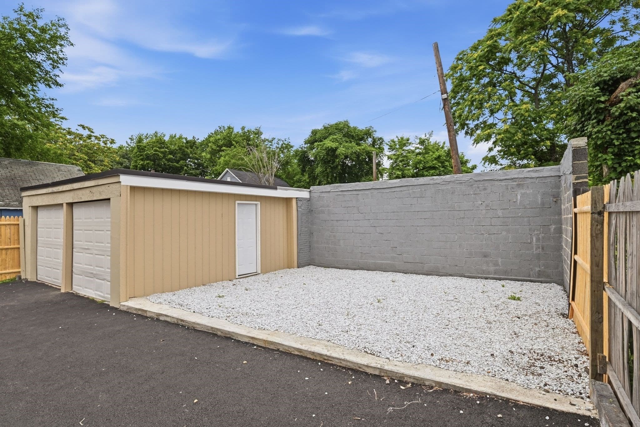 Single Family Residence at 52 Lebanon St, Springfield MA 01109, Springfield, photo 41 of 42