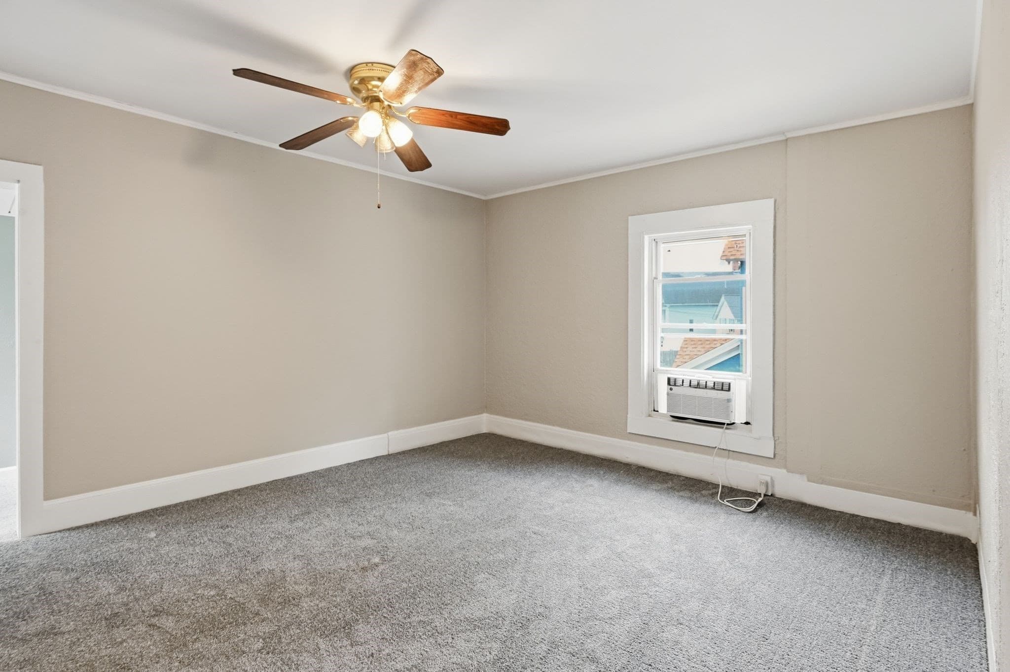 Single Family Residence at 52 Lebanon St, Springfield MA 01109, Springfield, photo 21 of 42