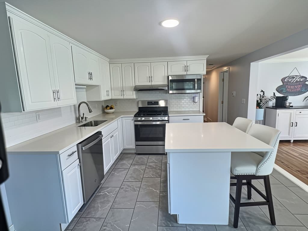 2 Mcfarlin Rd, Carver MA 02330 photo 5
