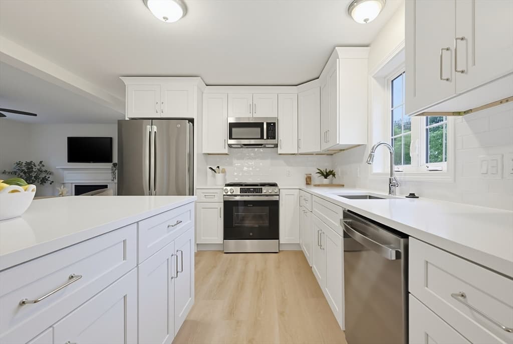 18 Bullard Ave, Worcester MA 01605 photo 8