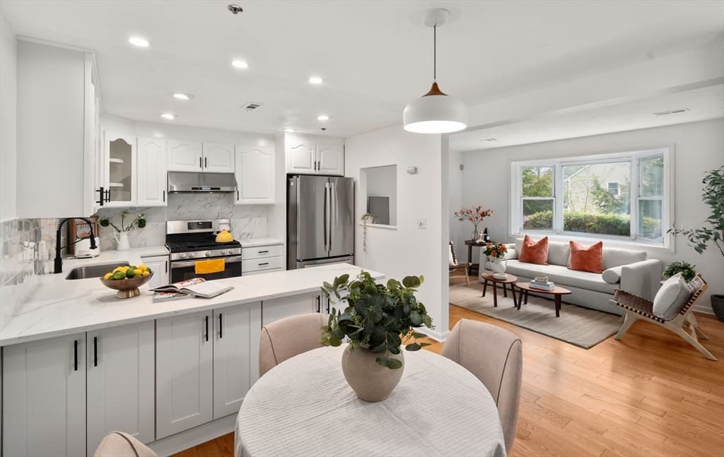 110 Coolidge Hill Rd # 2, Watertown MA 02472