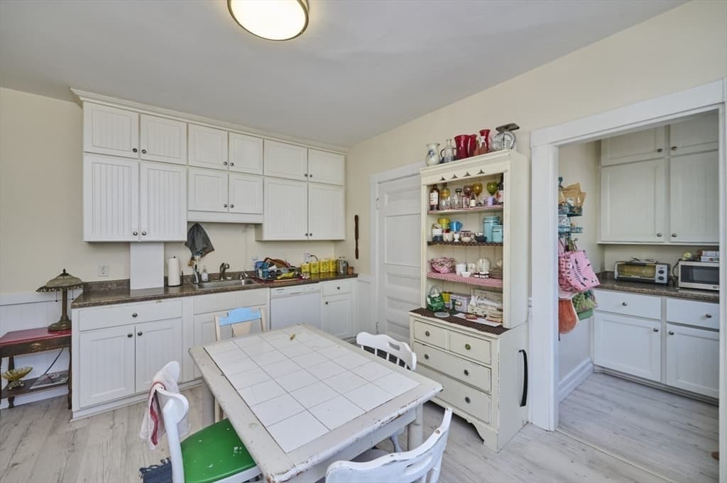 757 Somerville Ave, Somerville MA 02143 photo 4