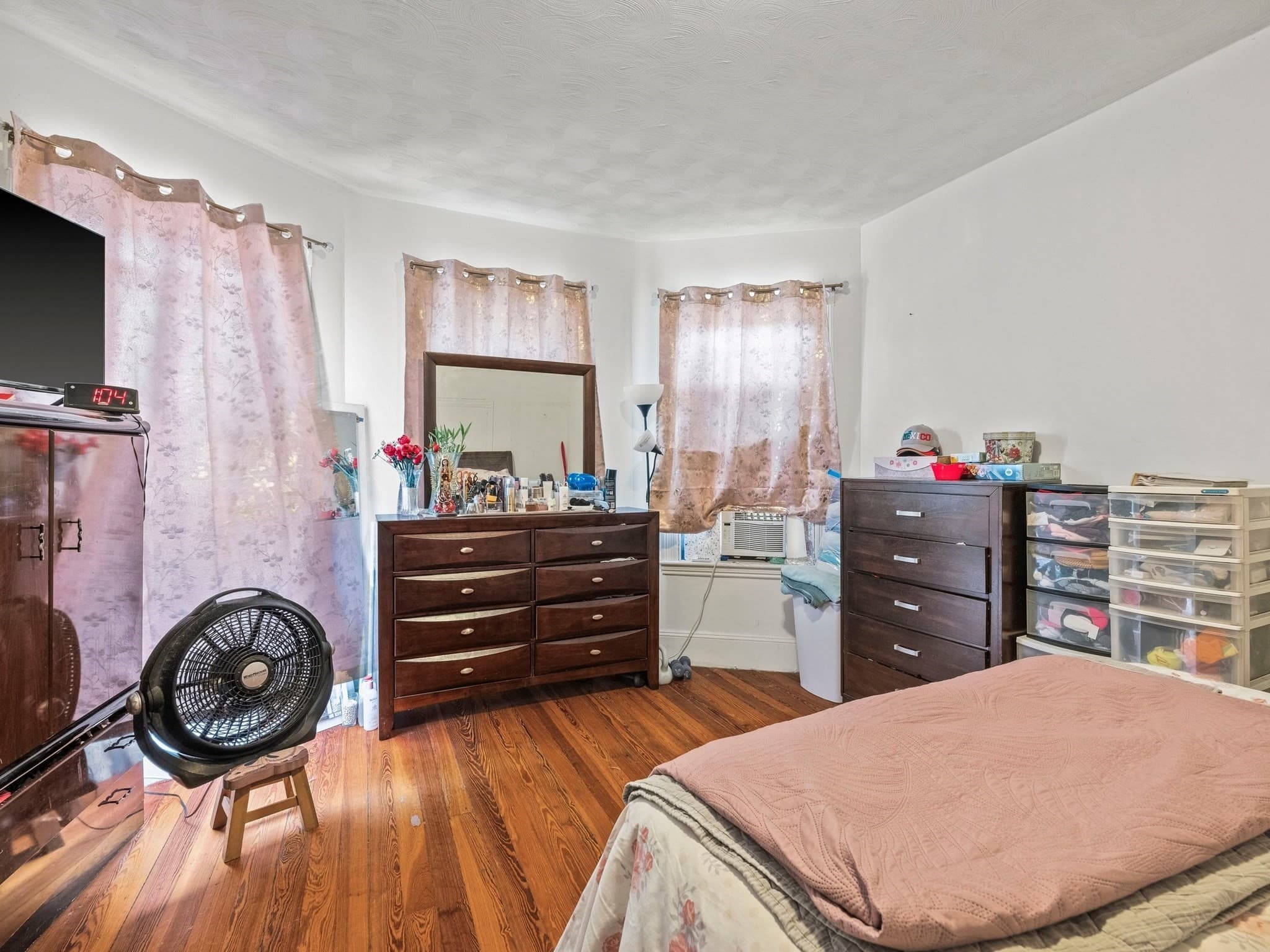 Multi Family at 72 Sagamore Ave, Chelsea MA 02150, Chelsea, photo 23 of 42