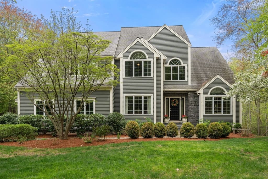 71 Sears Rd, Southborough MA 01772