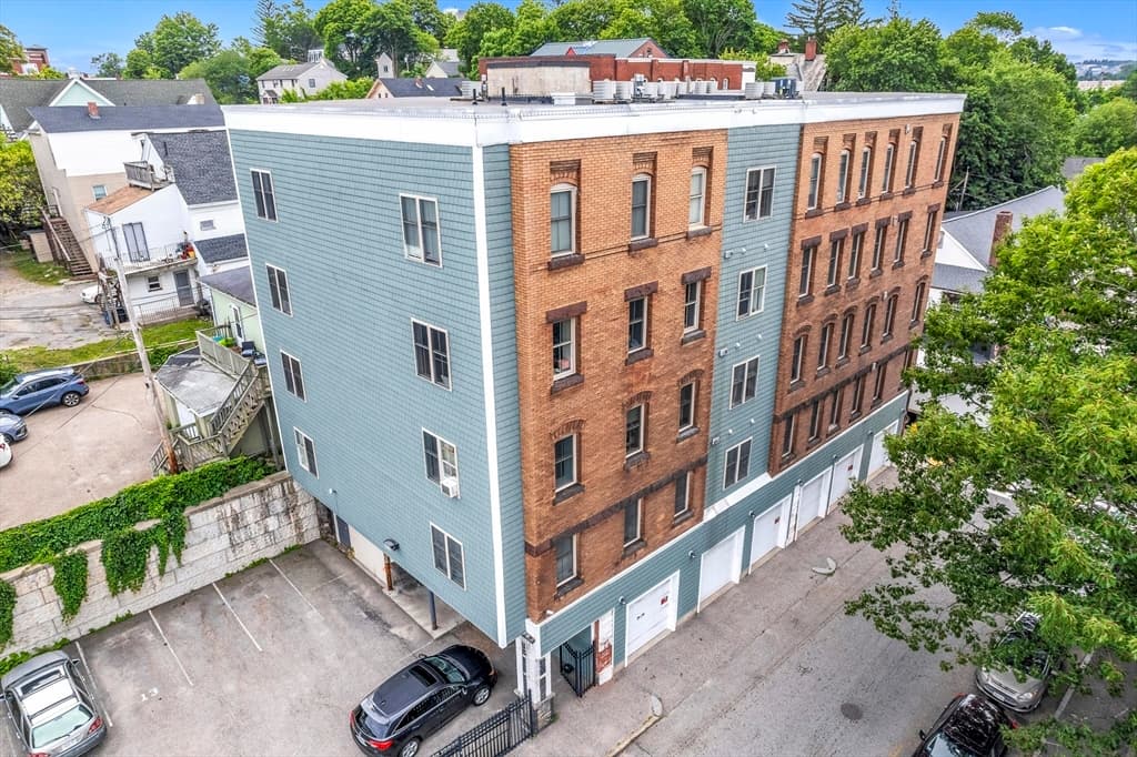 257 Pleasant St # 7, Worcester MA 01609 photo 34