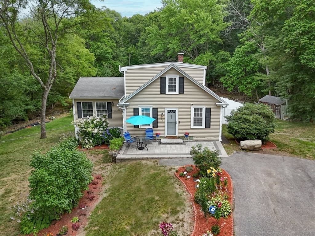 165 Astle St, Tewksbury MA 01876 photo 2