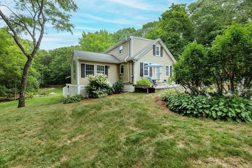 165 Astle St, Tewksbury MA 01876 photo 4