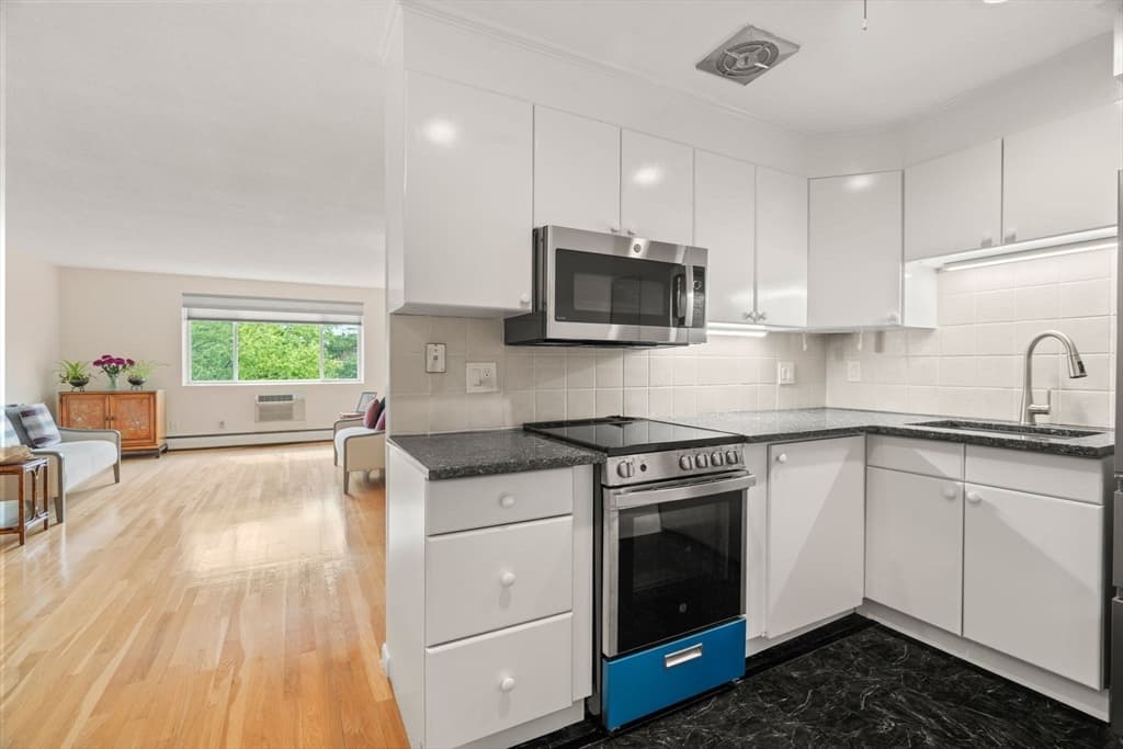 50 Green Street # 401, Brookline MA 02446 photo 6