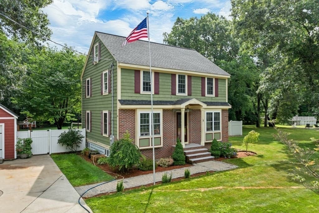 3 Forest St, Wilmington MA 01887 photo 2
