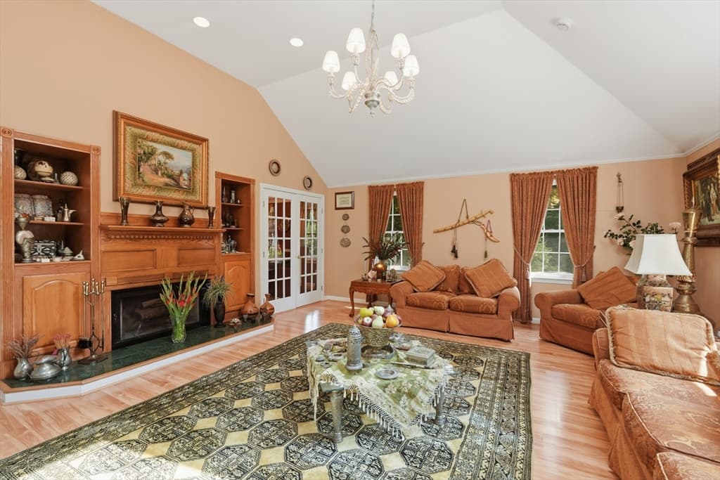 301 Winch St, Framingham MA 01701 photo 11
