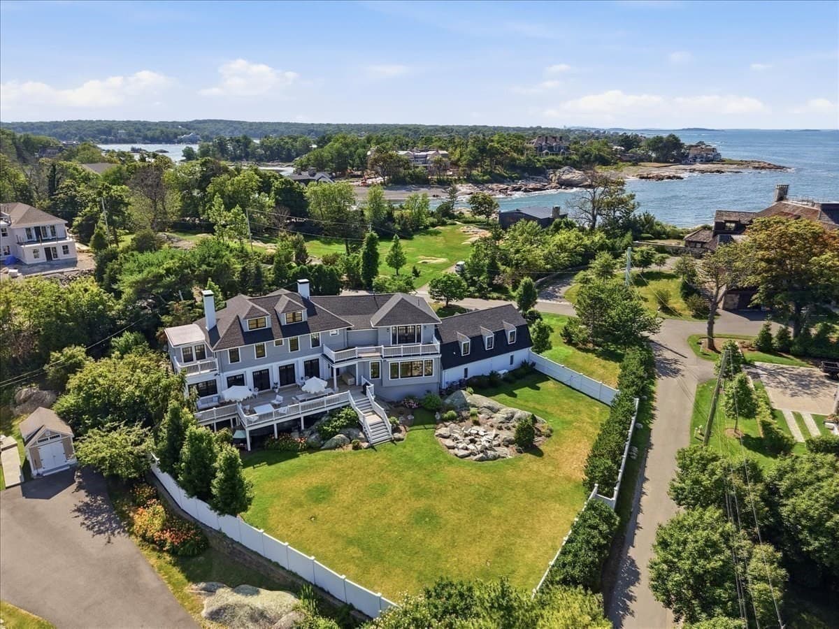 41 Hobart Ln, Cohasset MA 02025