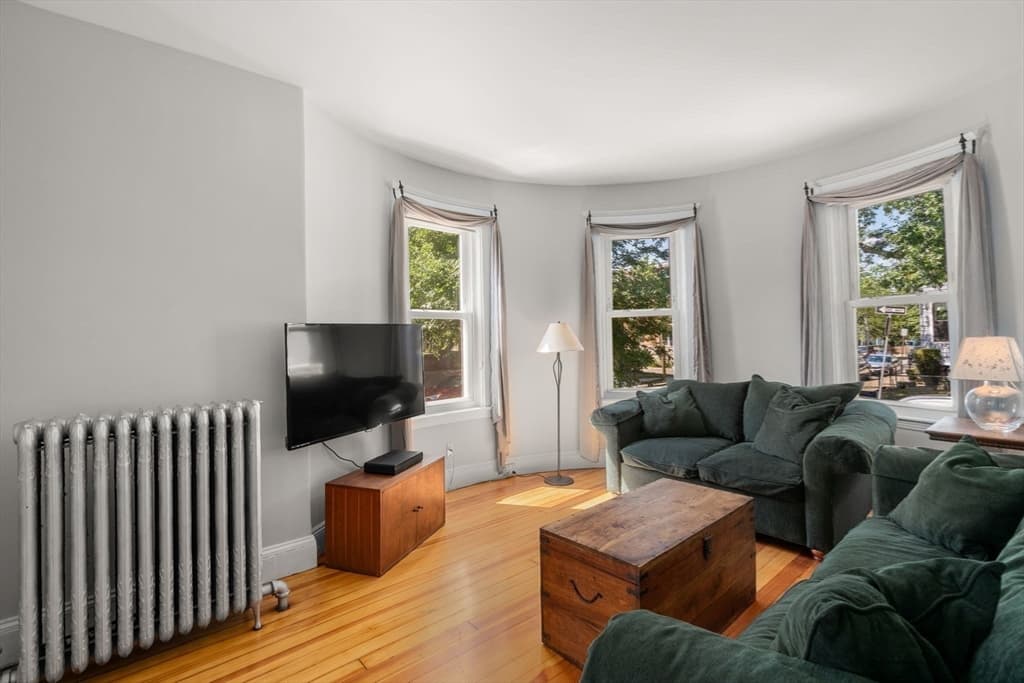 26 Hinckley St # 1, Boston MA 02125 photo 12