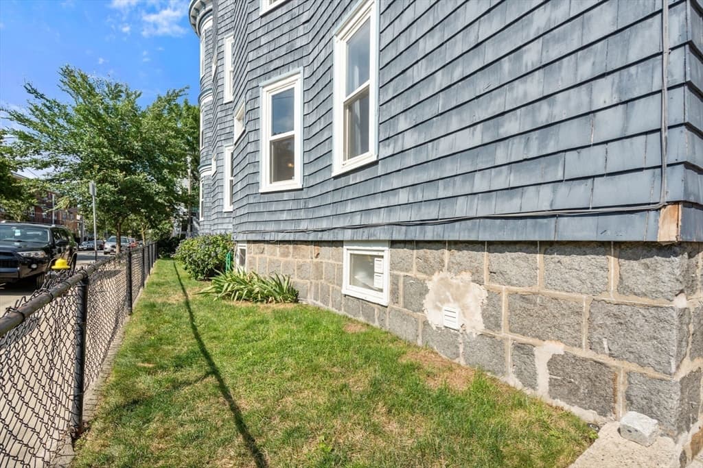 26 Hinckley St # 1, Boston MA 02125 photo 20