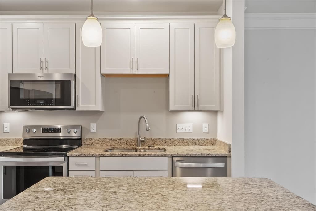 Condominium at 2 Francis Dr # 203, Andover MA 01810, Andover, photo 6 of 32