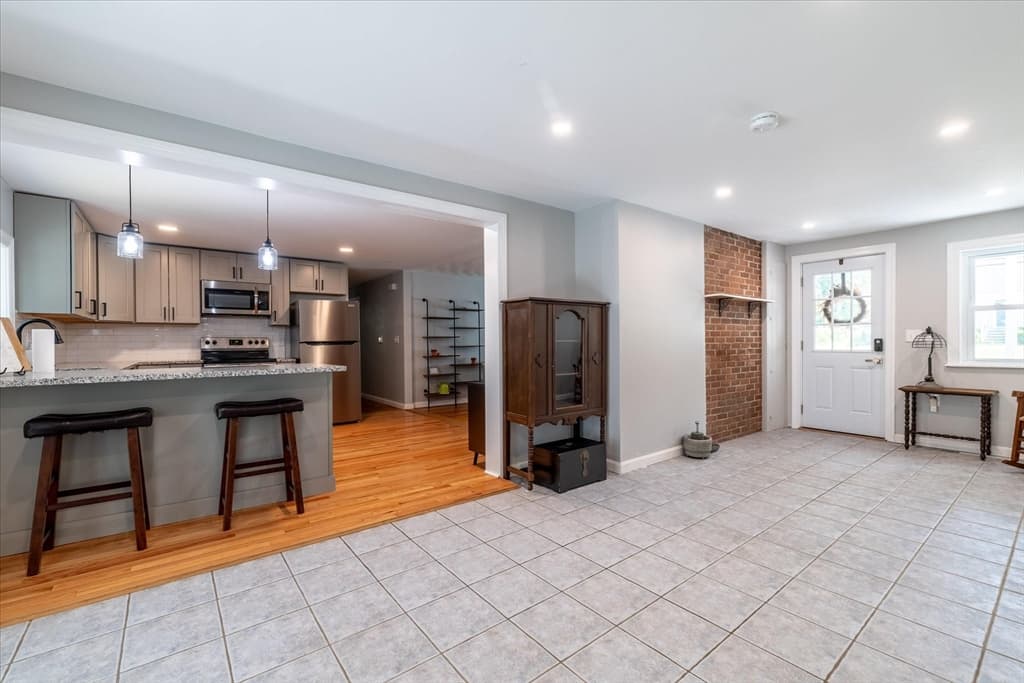 13 Curley Dr, Hudson MA 01749 photo 12