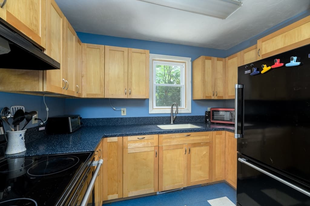 20 Stefaniak # 4, Webster MA 01570 photo 2