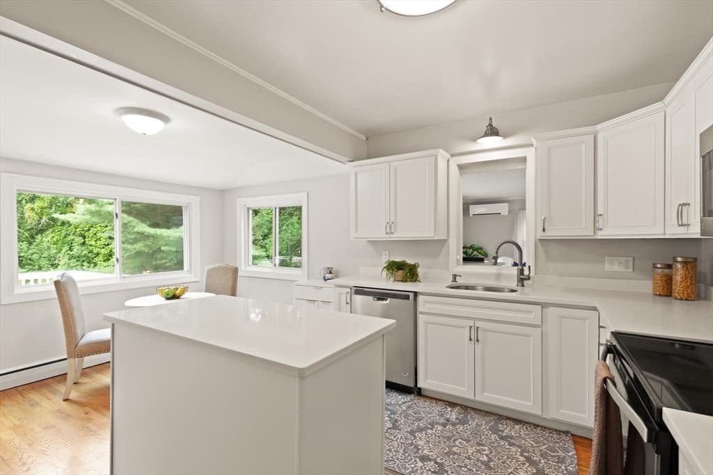 Single Family Residence at 335 Moosehill Road, Walpole MA 02032, Walpole, photo 3 of 30