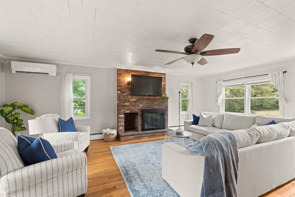 Single Family Residence at 335 Moosehill Road, Walpole MA 02032, Walpole, photo 9 of 30