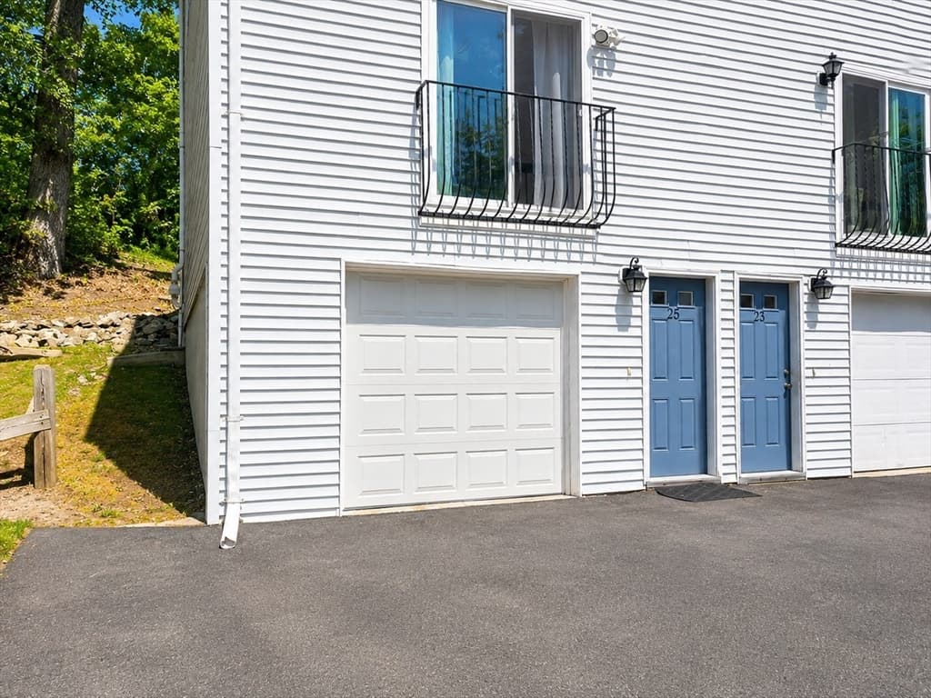 25 Gediminas St # 25, Worcester MA 01610 photo 2