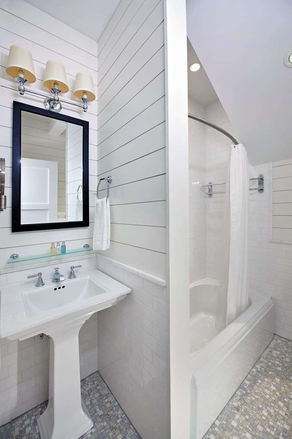 Condominium at 131 North Water St-Huxford Cottage # 94, Edgartown MA 02539, photo 10 of 21