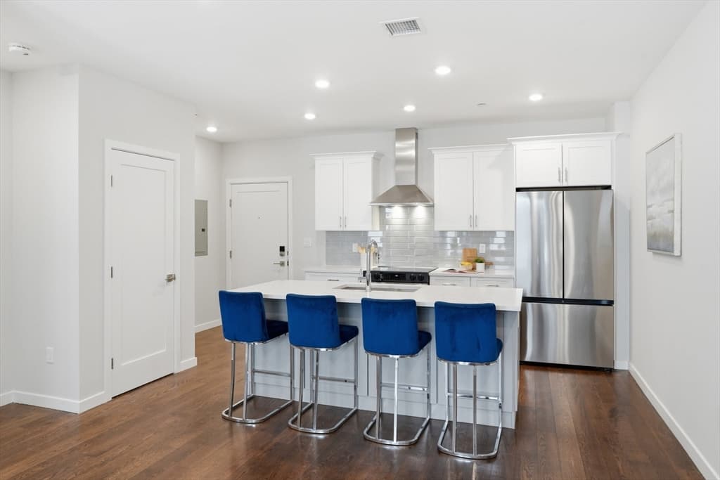 267 Old Colony # 511, Boston MA 02127 photo 5
