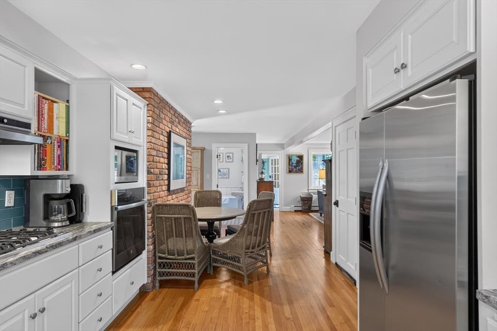 205 Meetinghouse Way, Edgartown MA 02539 photo 6