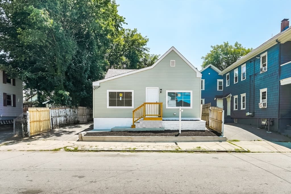 112 Hendrick, Providence RI 02908