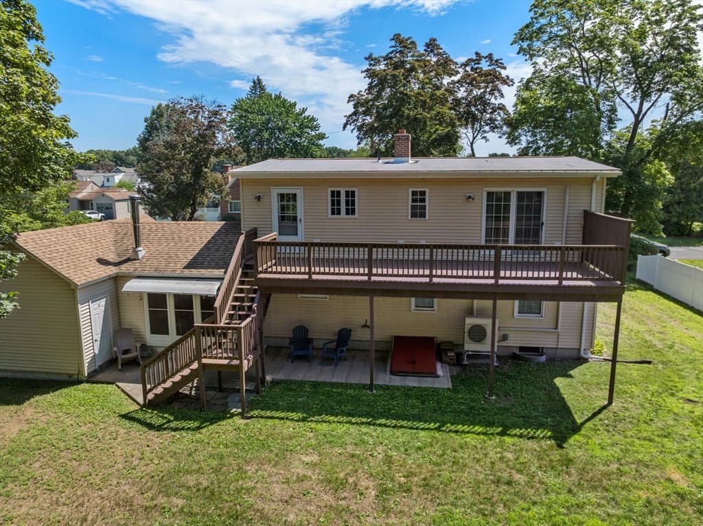 116 Kensington St, Agawam MA 01030 photo 9