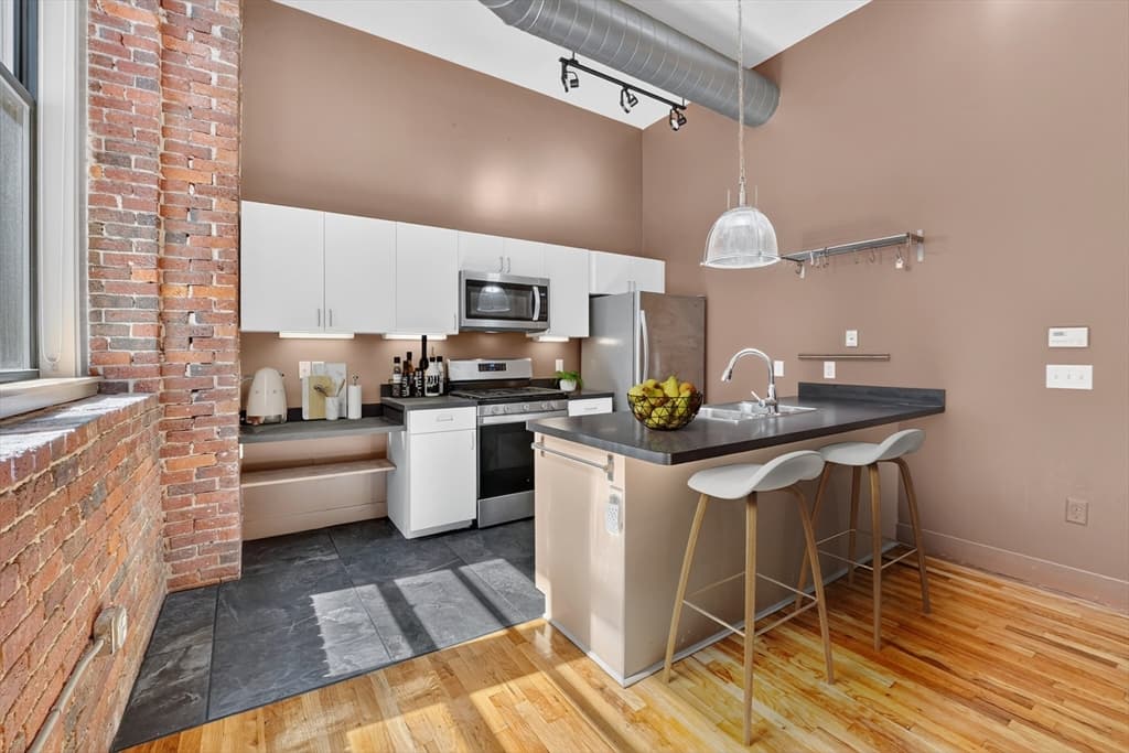 13 Willow # 205, Lynn MA 01901 photo 9