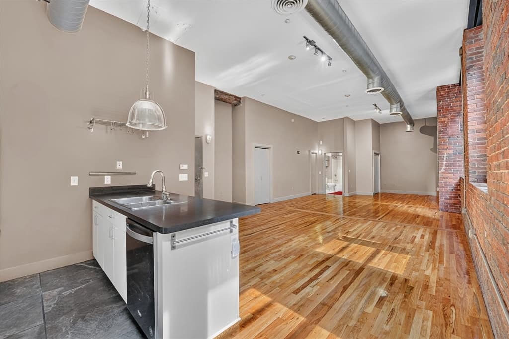 13 Willow # 205, Lynn MA 01901 photo 8