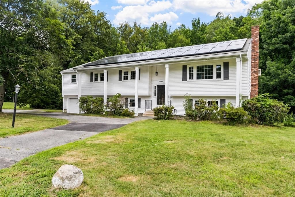 14 Olde Berry Road, Andover MA 01810