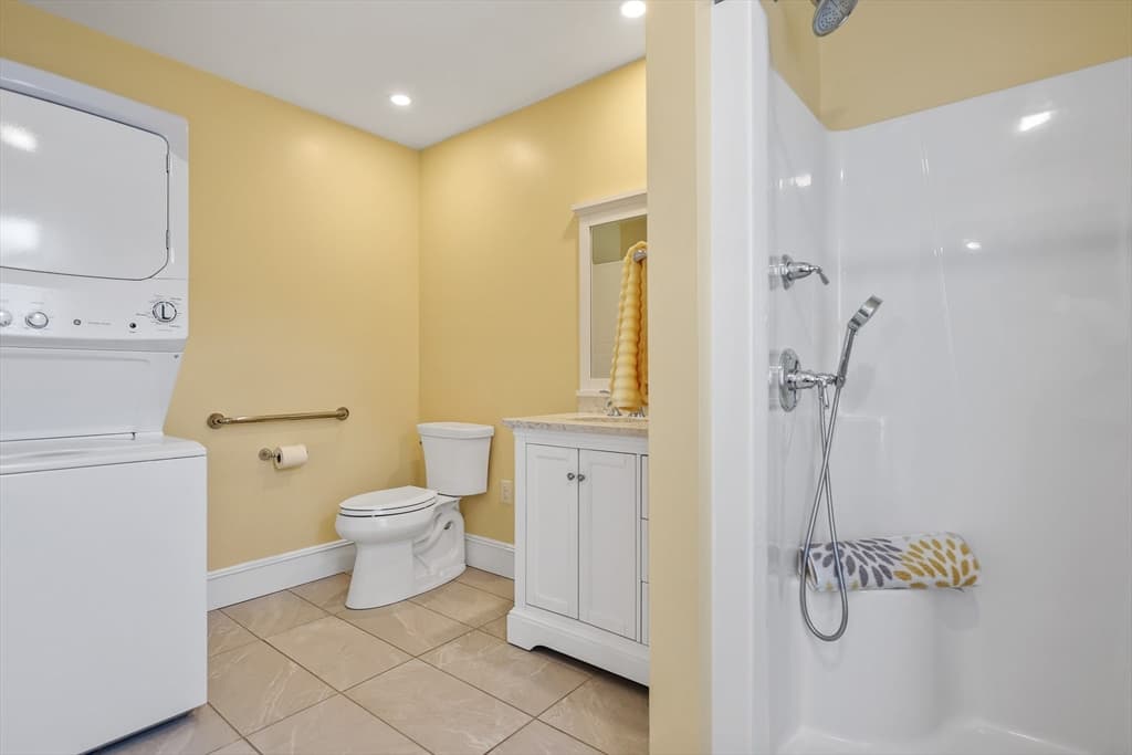 Single Family Residence at 13 Endicott St, Lawrence MA 01841, Lawrence, photo 13 of 31