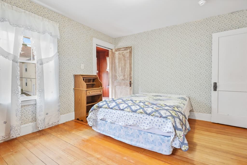 Single Family Residence at 13 Endicott St, Lawrence MA 01841, Lawrence, photo 15 of 31