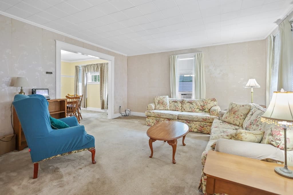 Single Family Residence at 13 Endicott St, Lawrence MA 01841, Lawrence, photo 4 of 31