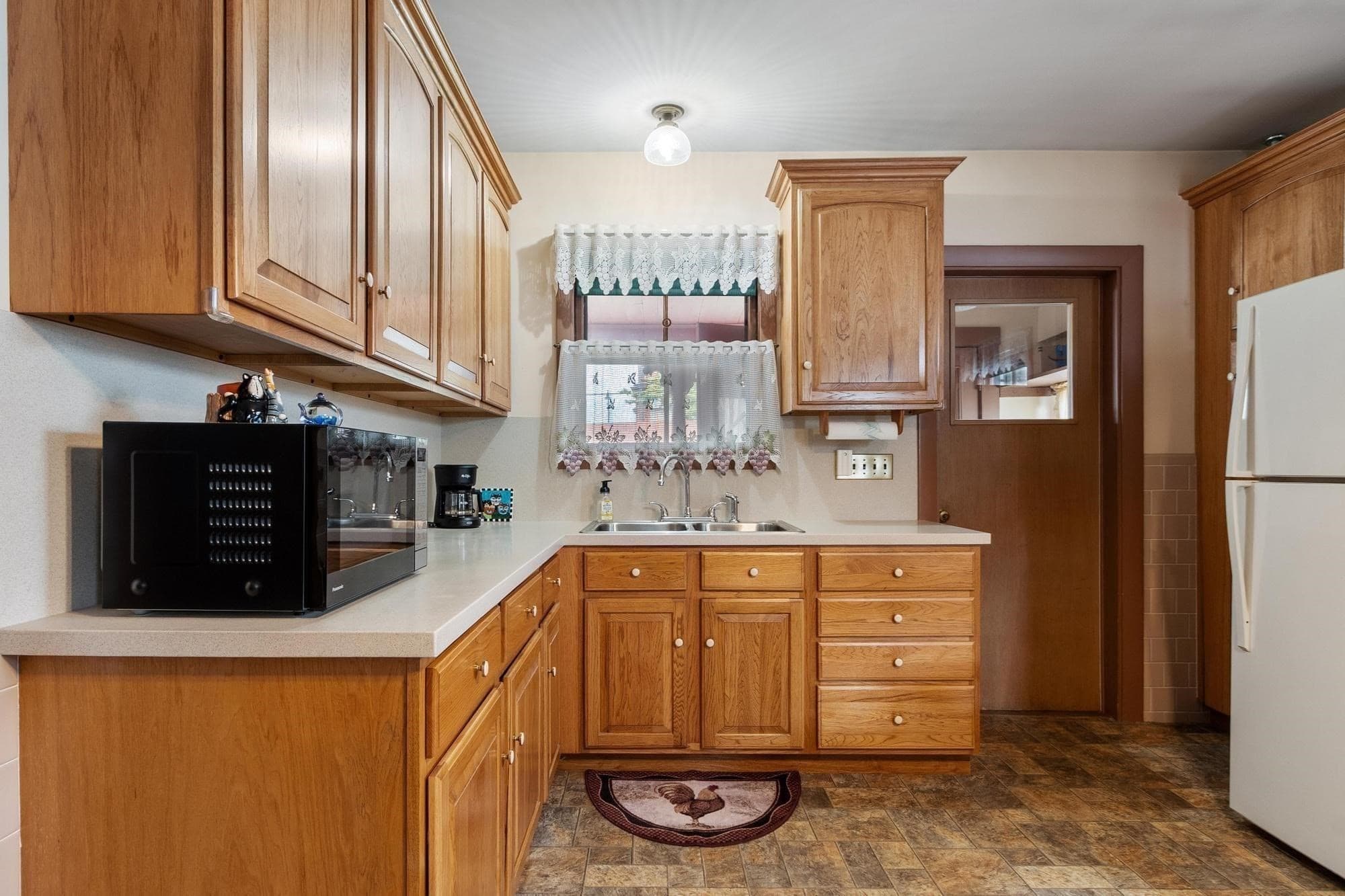 Single Family Residence at 8 Chase Street, Beverly MA 01915, Beverly, photo 5 of 32