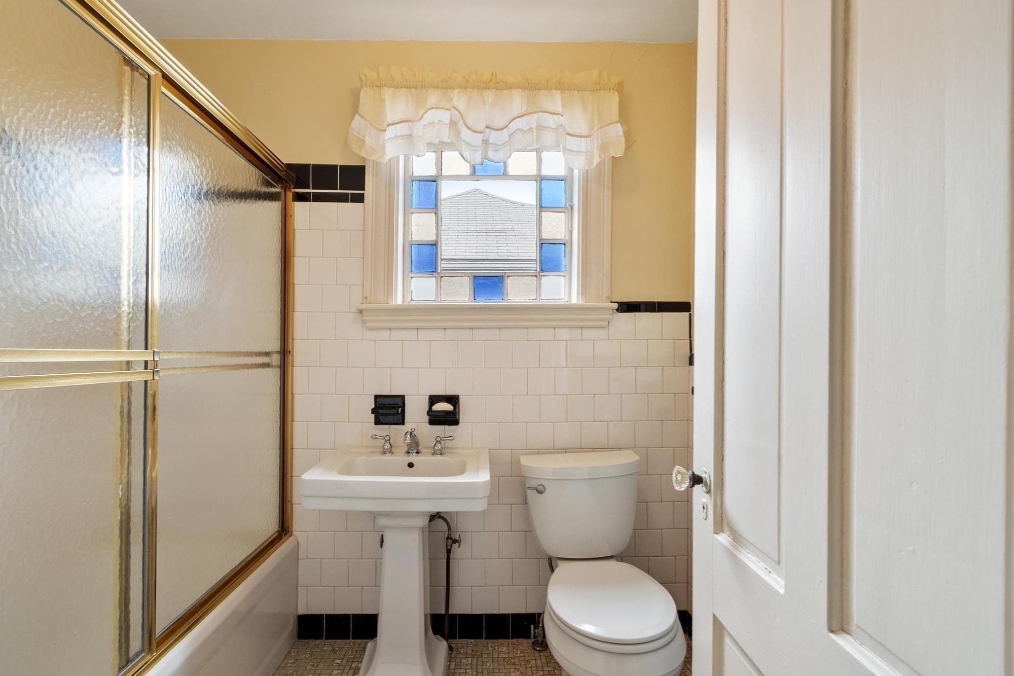 Single Family Residence at 8 Chase Street, Beverly MA 01915, Beverly, photo 20 of 32
