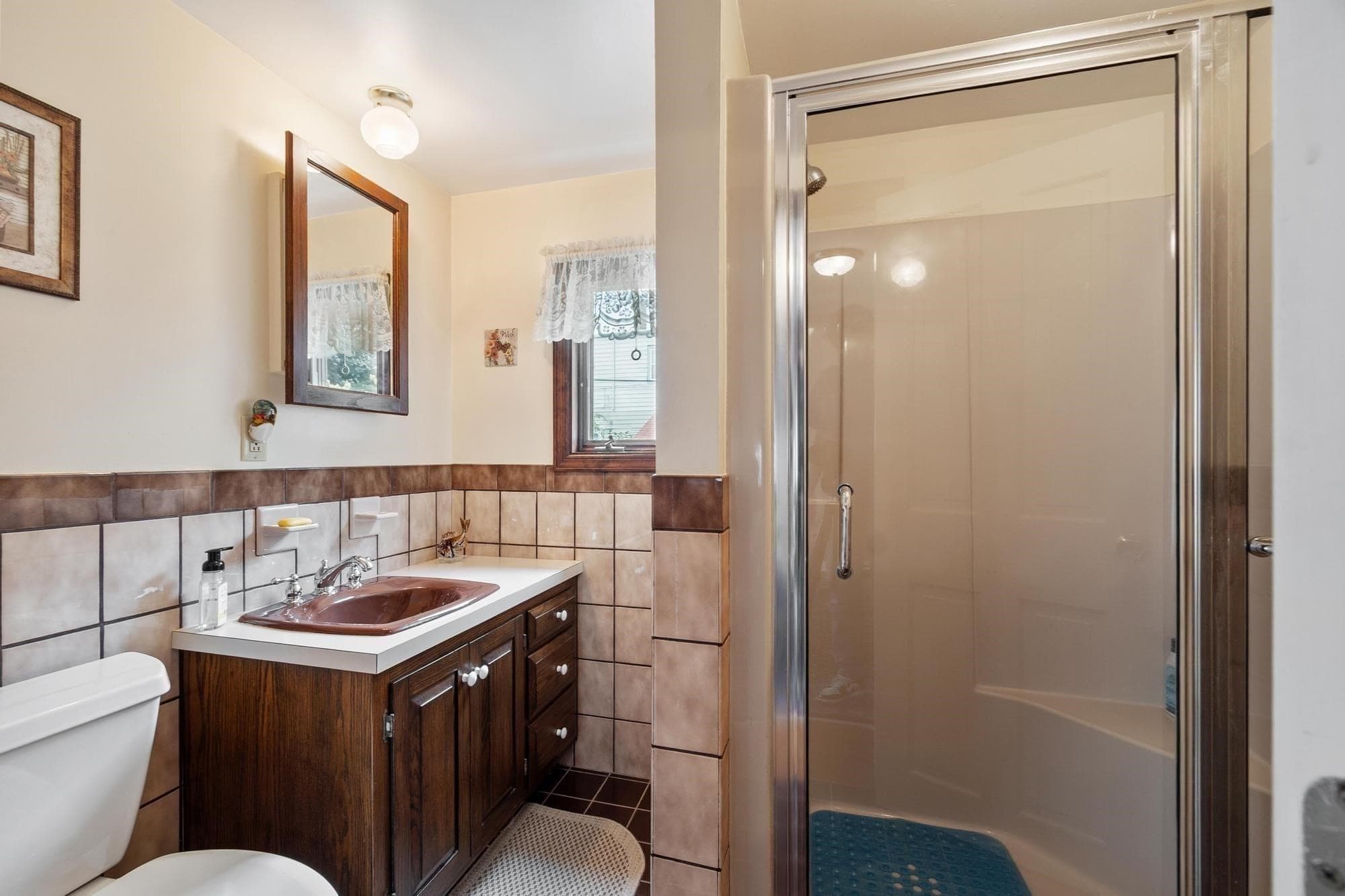 Single Family Residence at 8 Chase Street, Beverly MA 01915, Beverly, photo 9 of 32