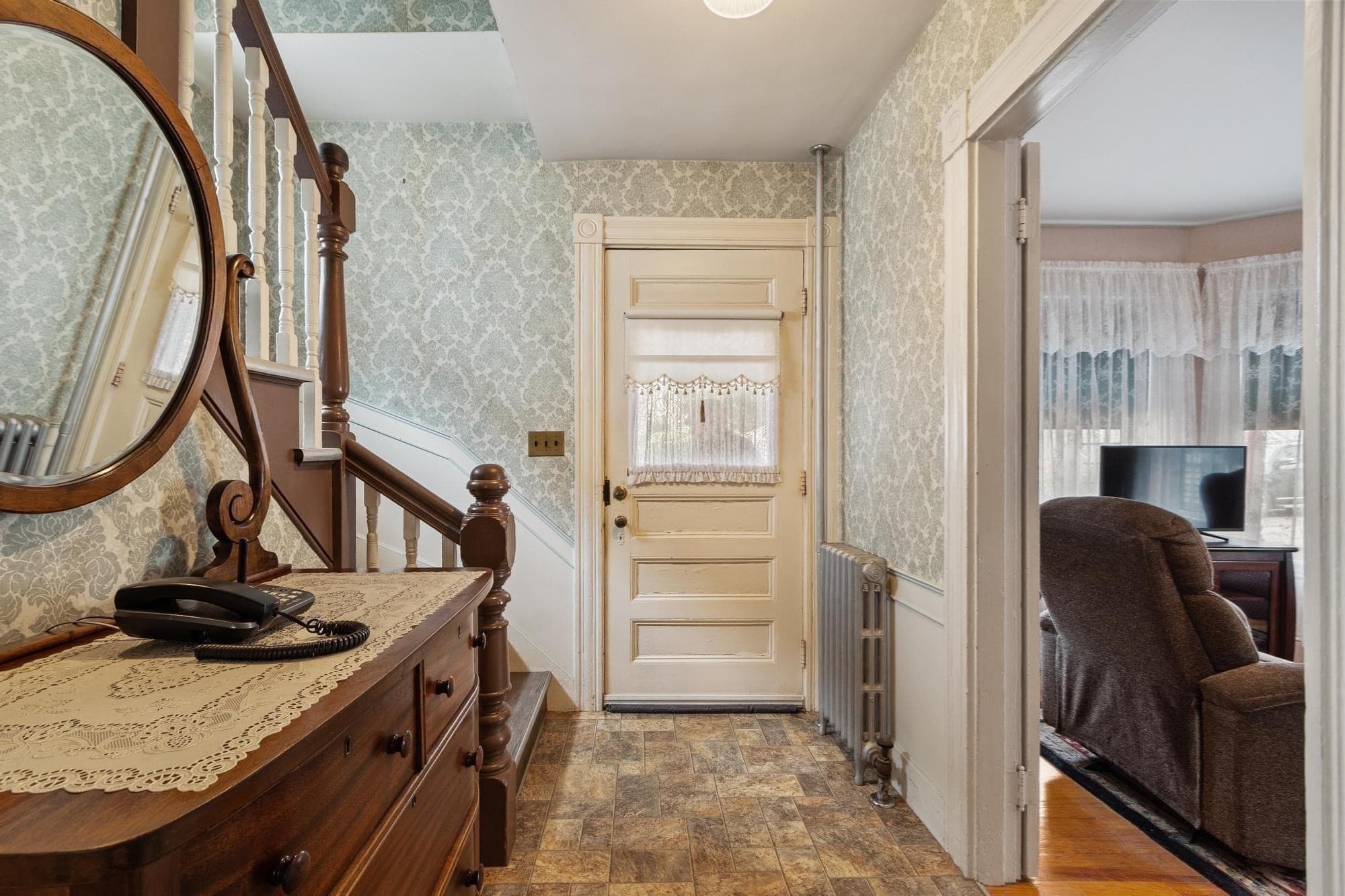 Single Family Residence at 8 Chase Street, Beverly MA 01915, Beverly, photo 10 of 32