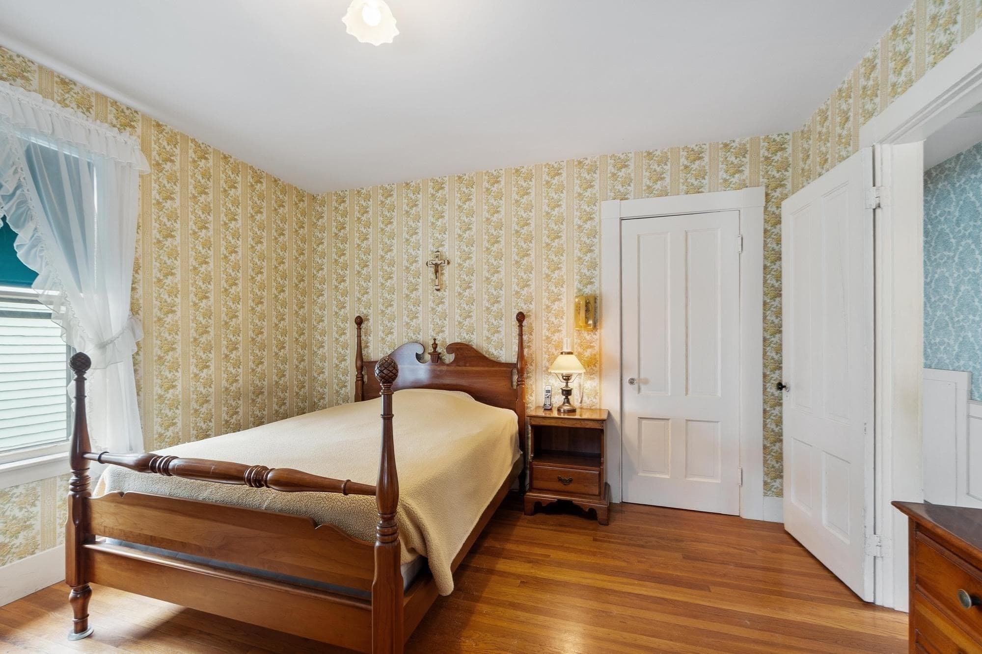 Single Family Residence at 8 Chase Street, Beverly MA 01915, Beverly, photo 15 of 32