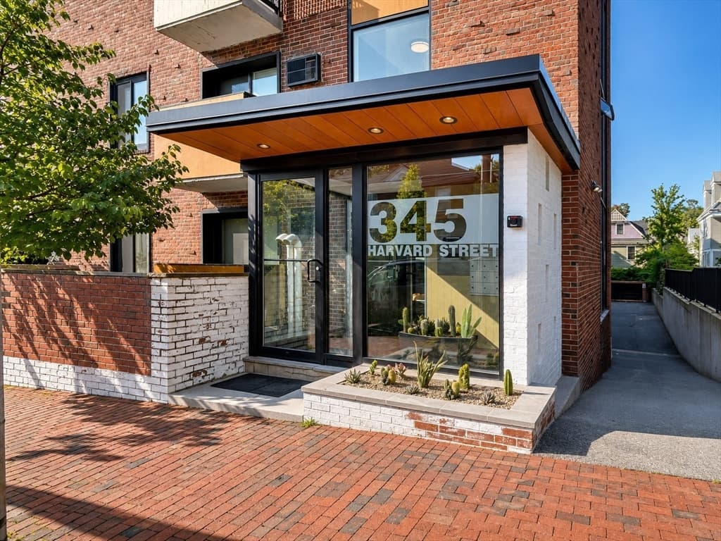 345 Harvard St # 3B, Cambridge MA 02138 photo 2