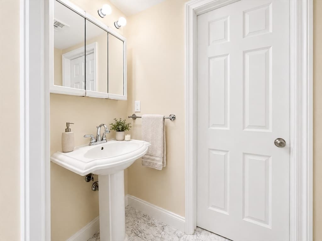 345 Harvard St # 3B, Cambridge MA 02138 photo 16