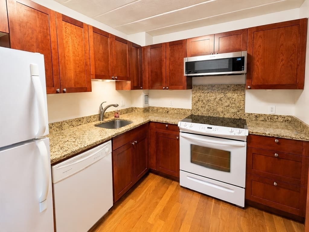345 Harvard St # 3B, Cambridge MA 02138 photo 10