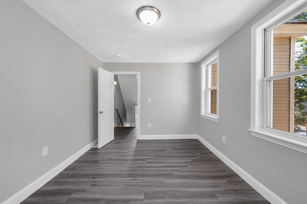 50-52 Willow Street, Lowell MA 01852 photo 15