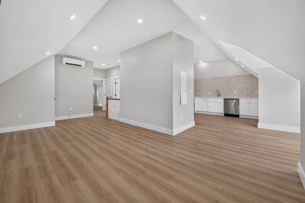 533 Washington Street, Boston MA 02124 photo 4