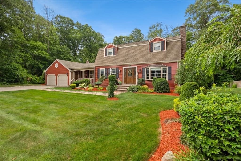 195 Colonial Dr, Somerset MA 02726 photo 3