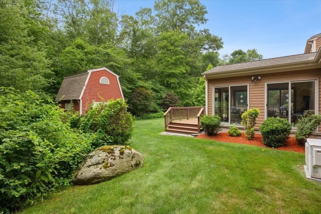 195 Colonial Dr, Somerset MA 02726 photo 5