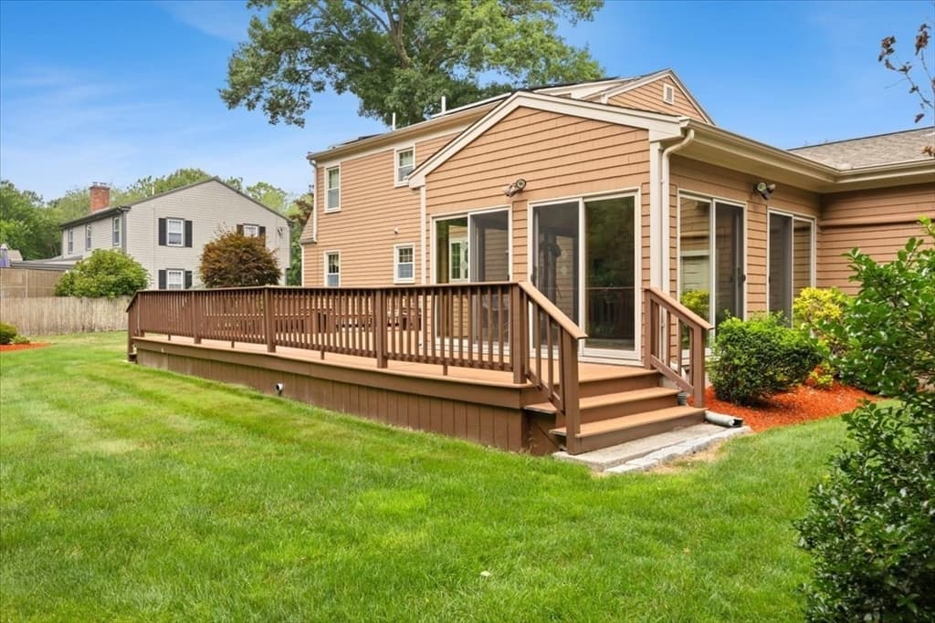 195 Colonial Dr, Somerset MA 02726 photo 8